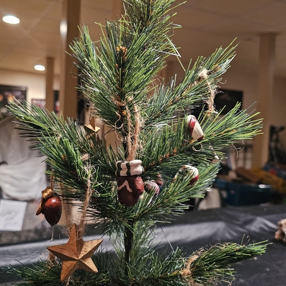 Boyds Bears Christmas Tree - Picture 2 of 5